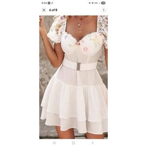 Chicme Dress -Stunning White Lace Puff-Sleeve Dress W/Cinched Waist - Size Large